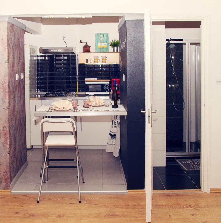 Trendy & Cozy Apartment At Heroes' Square Budapest Exterior photo
